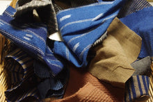 Load image into Gallery viewer, Japanese Indigo Fabric Scrap Pack – 300g of Bingo Fushiori Offcuts – Kasuri, Stripes & Solids