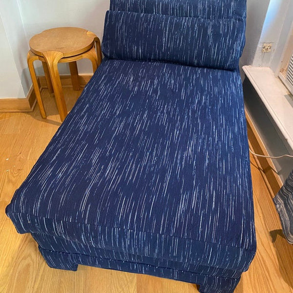 Reupholstering a sofa with indigo-dyed fabric