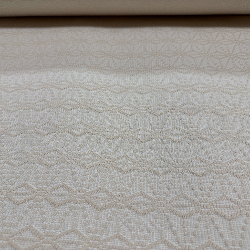 Japanese Sashiko fabric with hemp leaf pattern for Judo detail | BANSYO